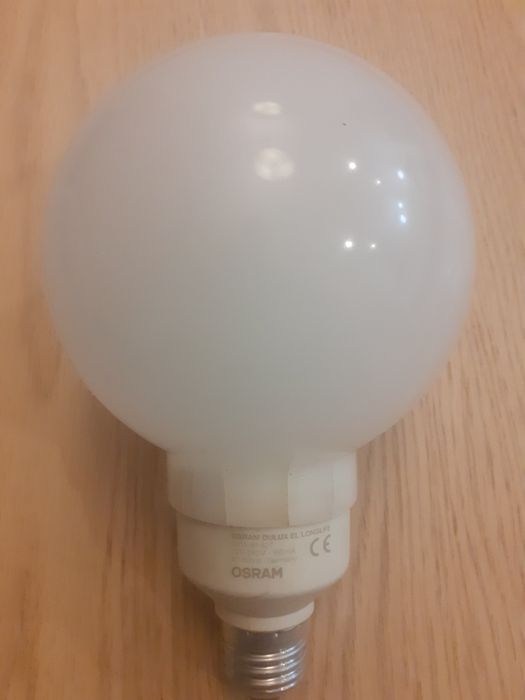 Żarówka energo oszczędna 21 W