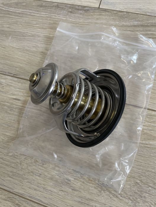 Термостат ISUZU 6SD1 1137700690