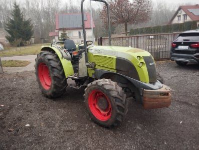 Ciagnik sadowniczy CLASS NECTIS 247