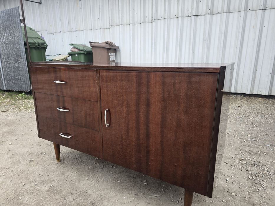 Komoda prl transport