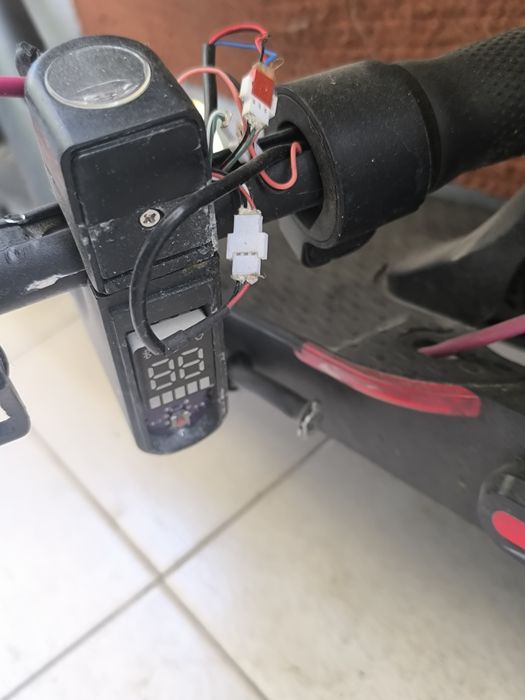 Trotinete Unimade Leopard L301UA para peças - com erro