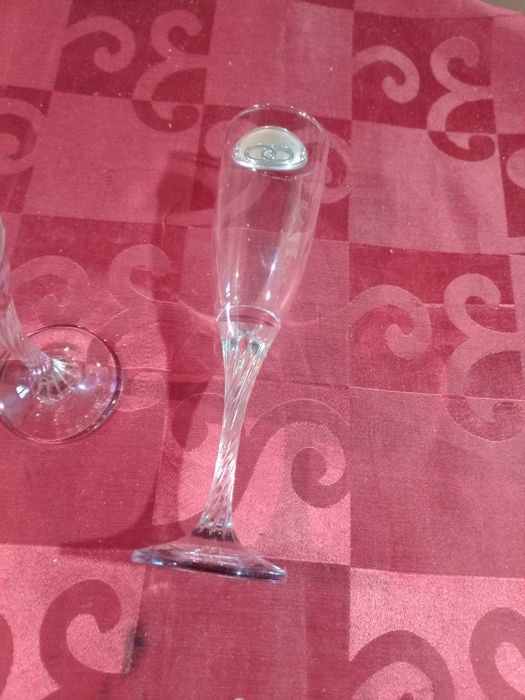 Conjunto de 2 flutes de casamento.