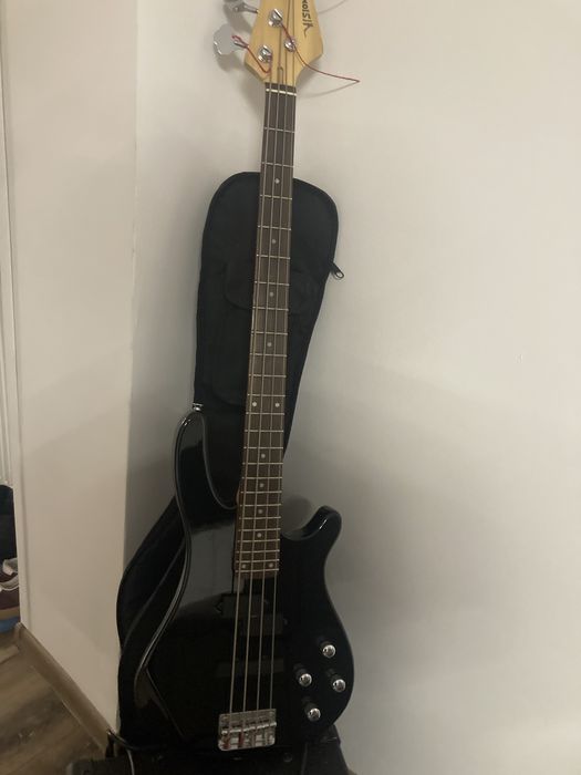 Sprzedam  gitarę basowa
