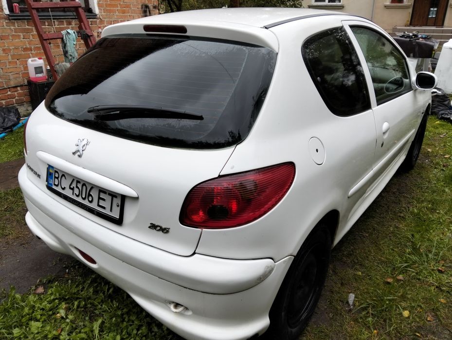 Продається Пежо 206