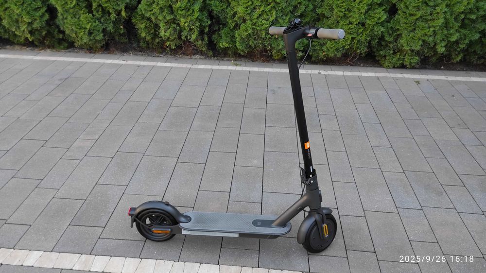 Hulajnoga Xiaomi Mi Electric Scooter Essential