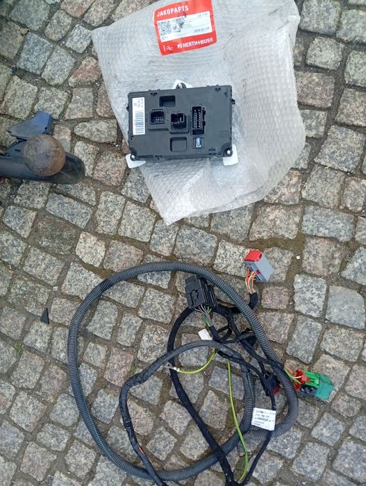 Hak holowniczy peugot 3008