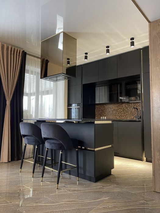 Продам шикарний будинок в м. Суми