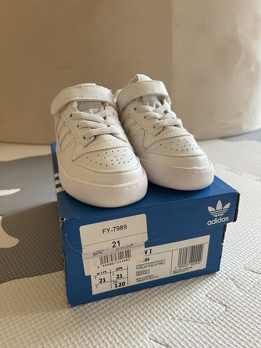 Кросівки Adidas originals