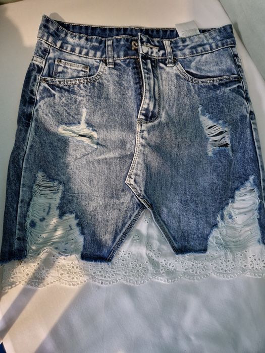 Spódnica jeansowa koronka