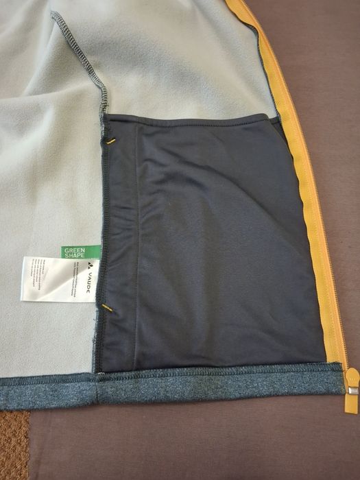 Кофта з капюшоном .