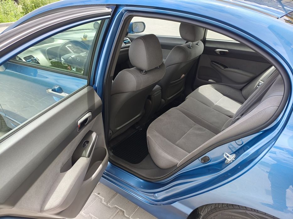 Honda civic 4d Hybrid 8 покоління 1.3 i-Vtec IMA
