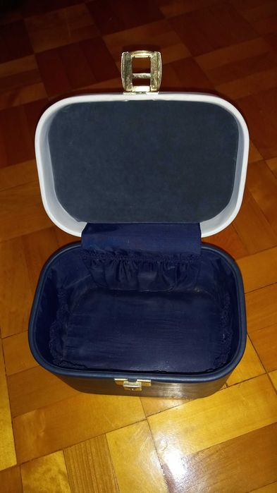 Kuferek na kosmetyki kosmetyczka damska