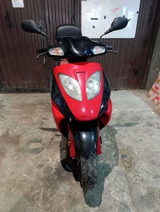 skuter XXL ZIPP Quantum GT5. 50cm, 2 suw, kufer, stan BDB,