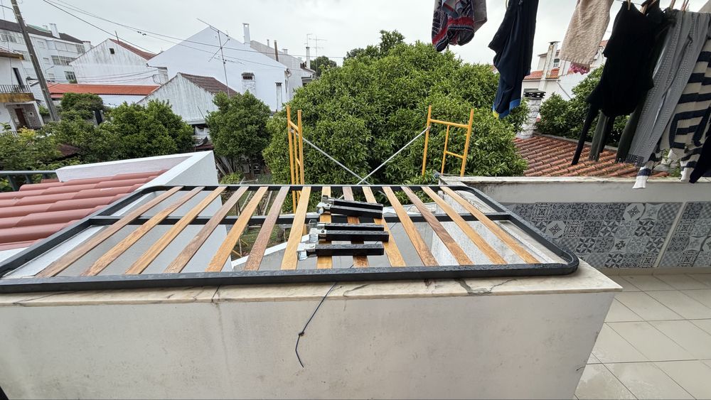 Cama solteito sem colchao