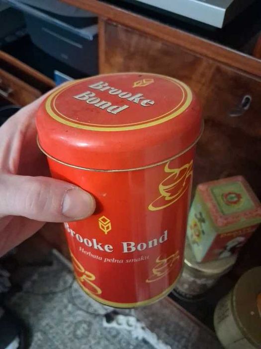 Zestaw puszek z lat 80 / 90