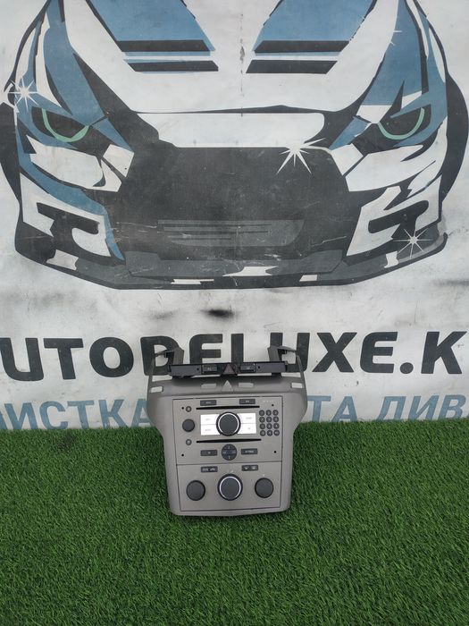 Накладки центральні консолі  Opel Astra H