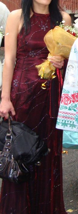 Нарядное платье 44 р