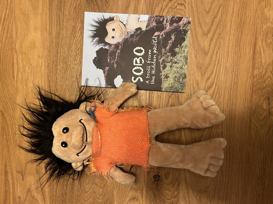 Ksiażka o islandzkim trolu + trol po angielsku