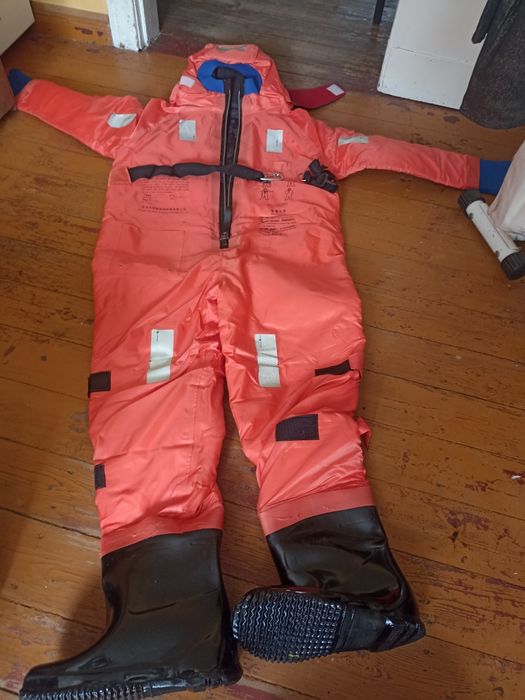 Kombinezon RATUNKOWY