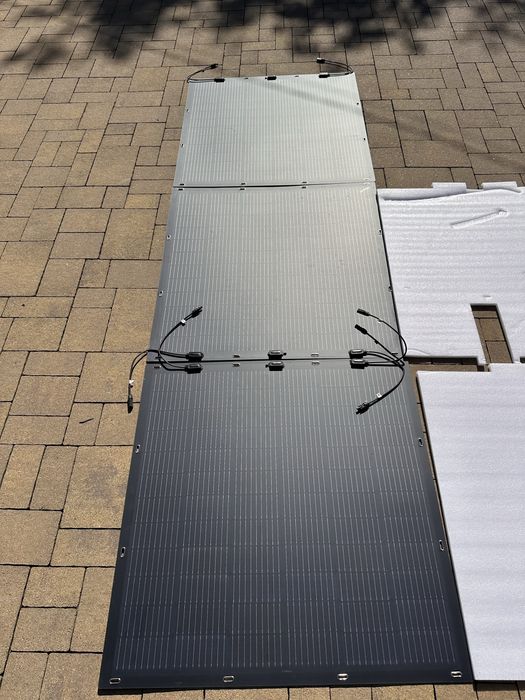Продам Гнучку сонячну панель Lightweight Solar Modules