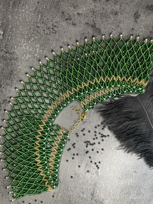 Силянка з бісеру на застібці ручної роботи