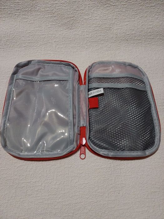 Органайзер-аптечка для медикаментів