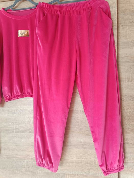 Nowy piękny Dres welur że ściągaczem w pasie