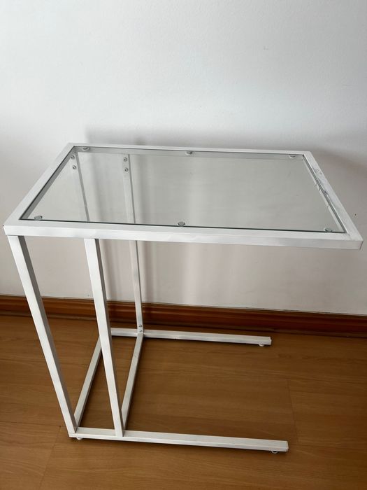 Mesa de suporte com vidro
