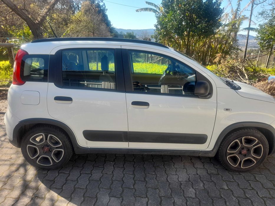 Fiat Panda 1.0 Hybrid 2022 | Nacional | 4 Pneus Novos