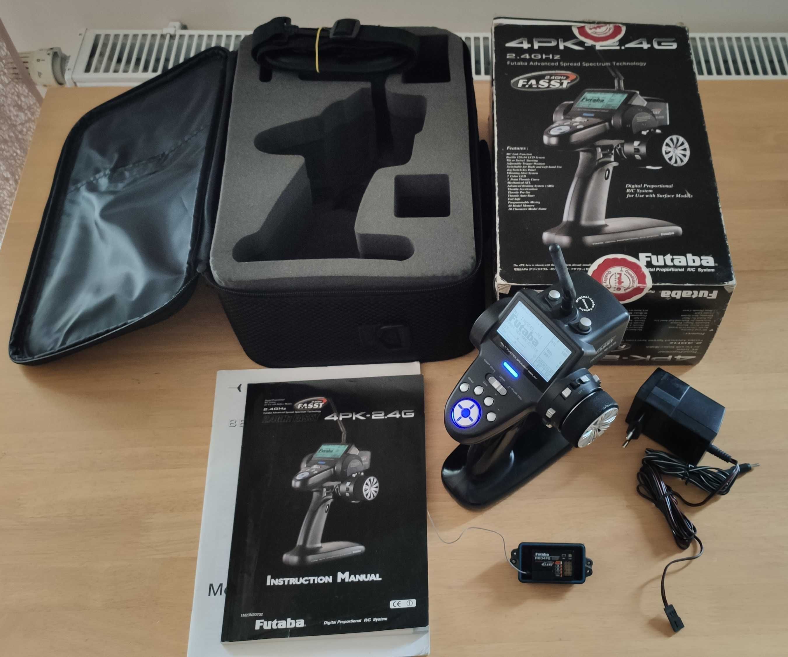 Aparatura RC FUTABA 4PK + 2x R604FS- stan idealny