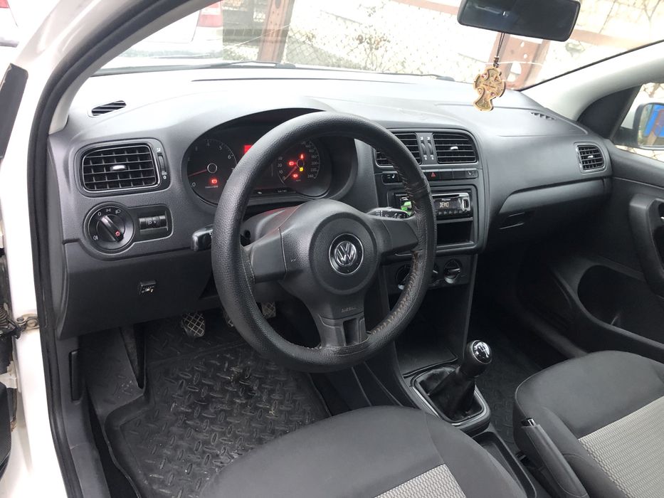 Volkswagen Polo Sedan