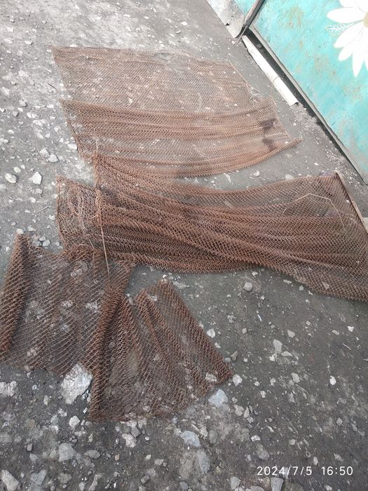 Продам сітку для клітки.