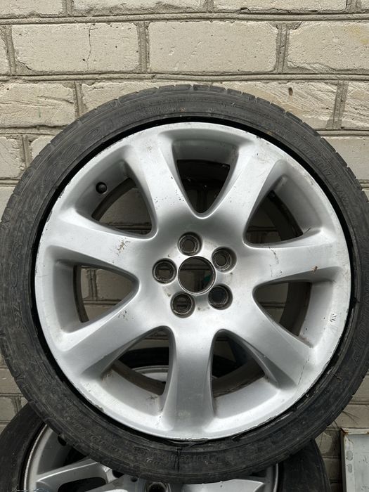 Колесо на toyota avensis 5*100