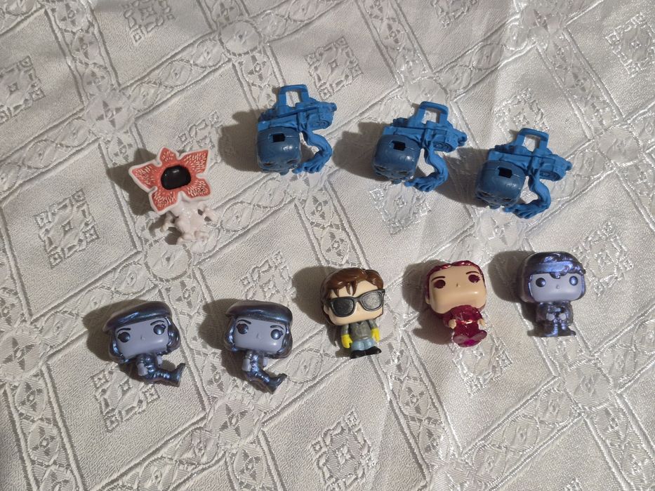 Фігурки Kinder Joy Stranger things Дивні дива