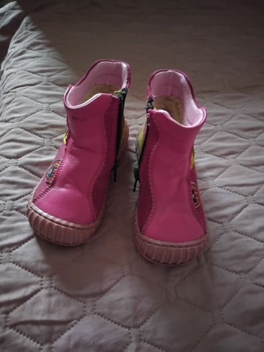 Сапожки зимние на девочку 23 размер.