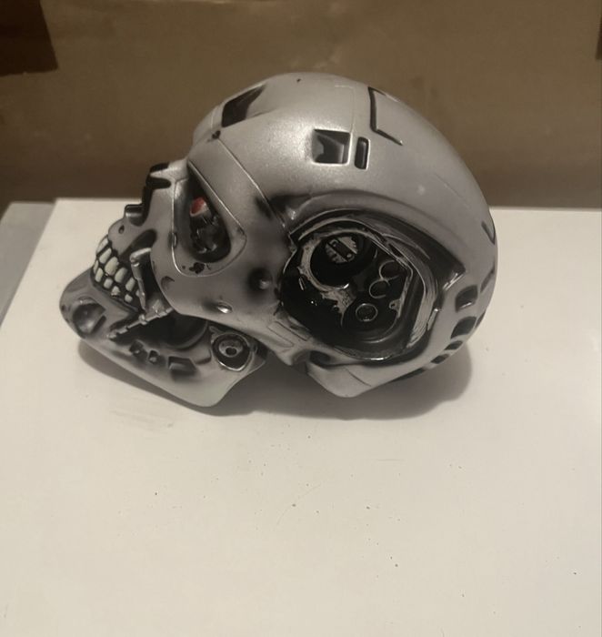 Figurka czaszka terminator genesis