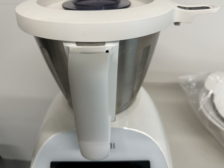 Yammi 3 nova com garantia