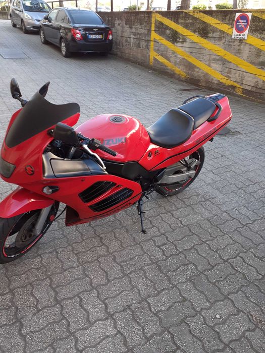 Suzuki rf 600r, (ler bem anúncio), PARA RECUPERAR OU PARA PEÇAS