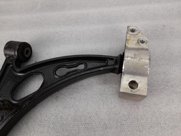 Braço de suspensão frente direito SKODA Octavia II Break (1Z5)