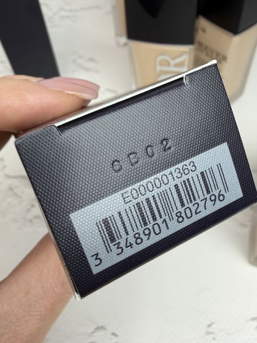 Тональний Dior 1N оновлена версія
