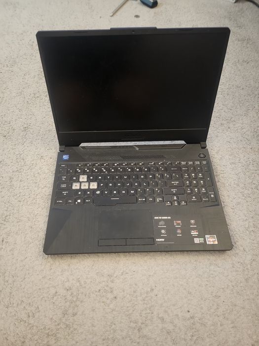 ASUS TUF Gaming A15 FA506IV - Ryzen 7 4800H / RTX 2060 6 GB VRAMDDR6 / 16 GB RAM / SSD 512 GB / WIN 11