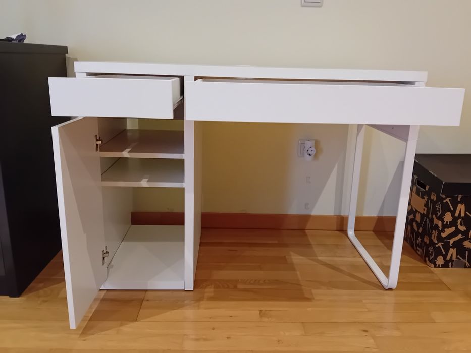 Secretária Micke do IKEA