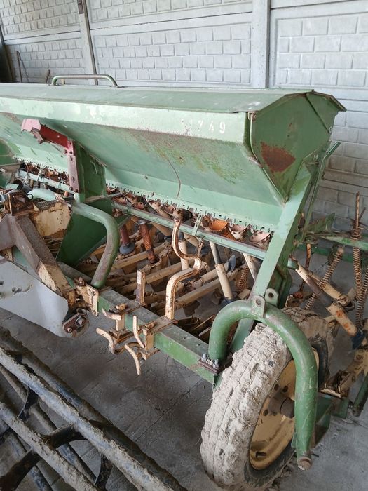Siewnik amazone d4 sprawny 3m massey ferguson  520