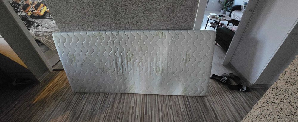 Materac 90×200×10 stan bdb