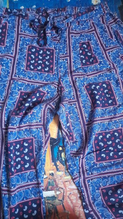 Spodnie   damskie  letnie    Gina Tricot  40.