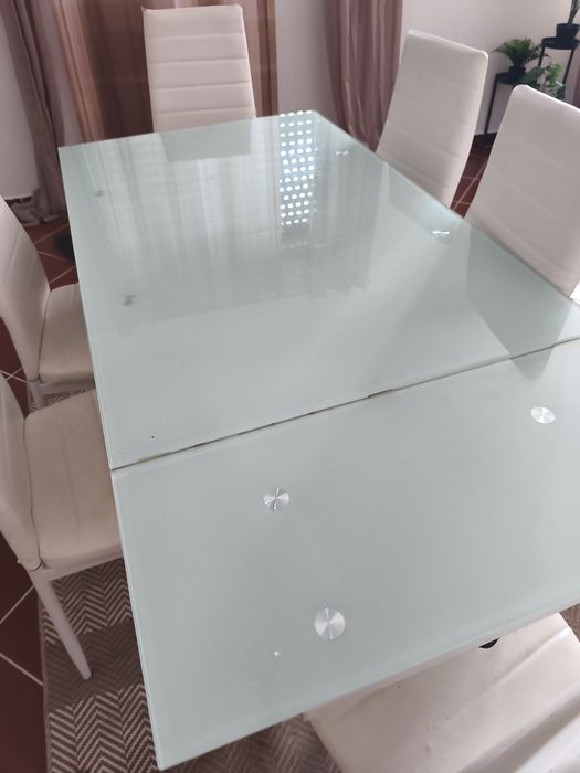 Mesa vidro com 6 cadeiras a