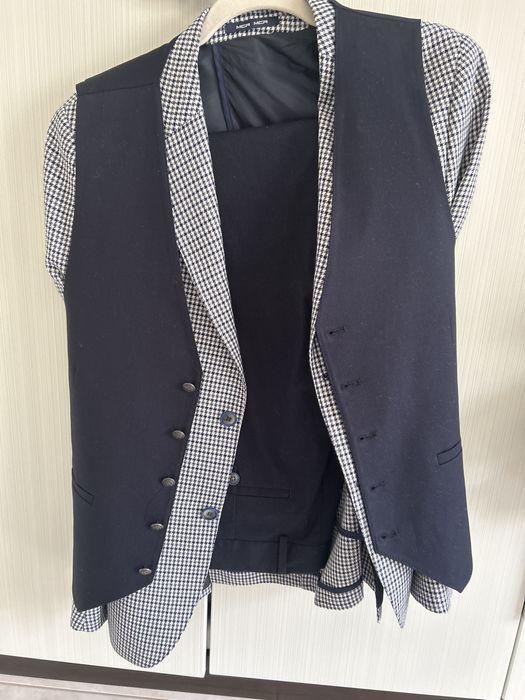 Костюм трійка,як лдя випускного так і для святкового дня