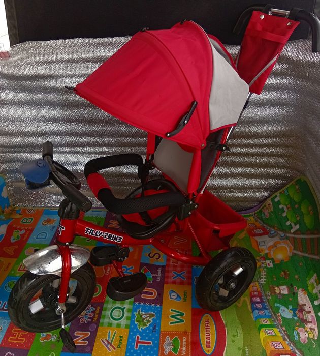Продам детский музыкальный велосипед-коляска Lamber trike почти новый.
