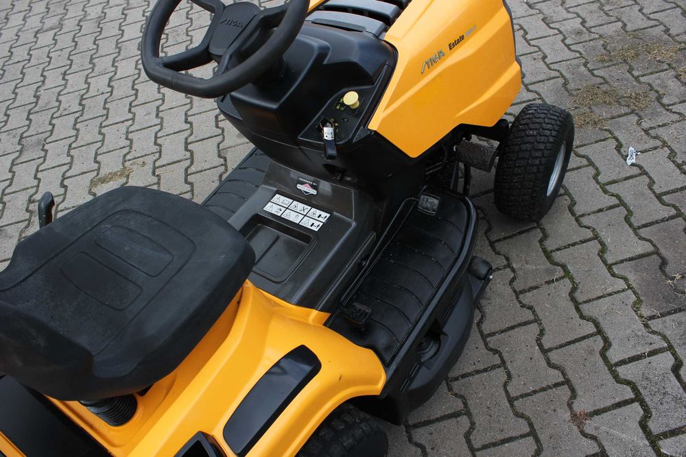 Stiga 3084 H Estate TRAKTOREK Kosiarka