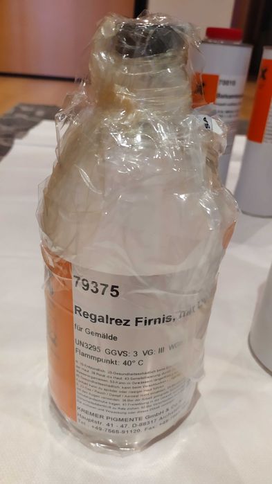 Solventes e vernizes da KREMER PIGMENTE